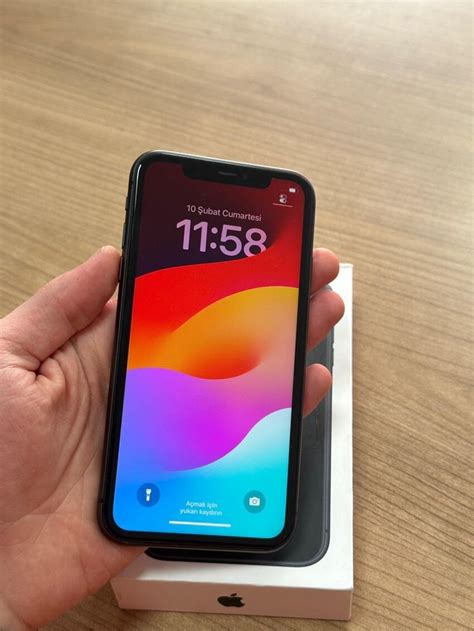 İphone 11 siyah Yurt içi Akıllı Telefon 1677563634