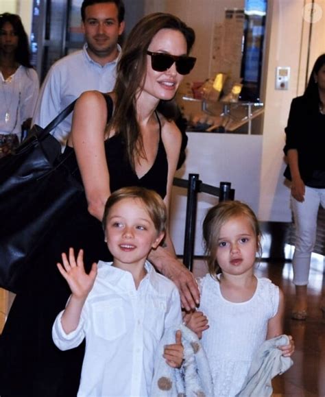 Photo Angelina Jolie Et Ses Jumeaux Knox Leon Jolie Pitt Et Vivienne