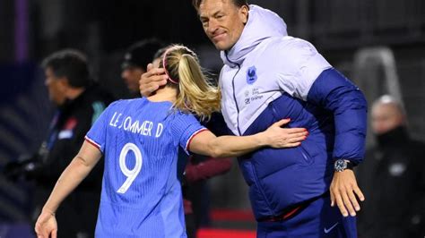 Football Léquipe De France Féminine Version Hervé Renard Réussit Des