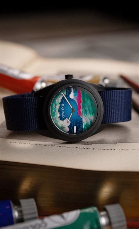 Awake La Bleue Les Derni Res Montres Sont Les Plus Belles