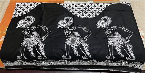 Kain Batik Parang Wayang Hitam Putih Fesyen Wanita Pakaian Wanita