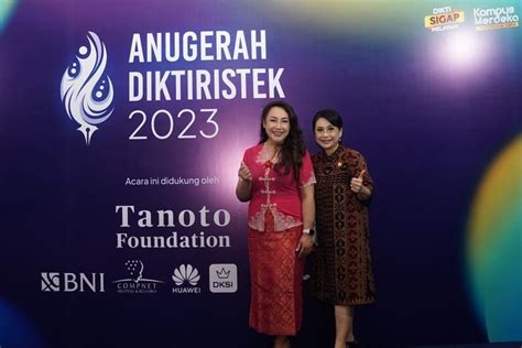 Foto Ukrida Raih Gold Winner Anugerah Kelembagaan Diktiristek 2023