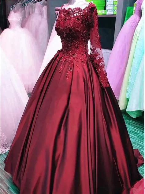 Burgundy Ball Gown Quinceanera Dresses Vintage Lace Beaded Long Sleeves