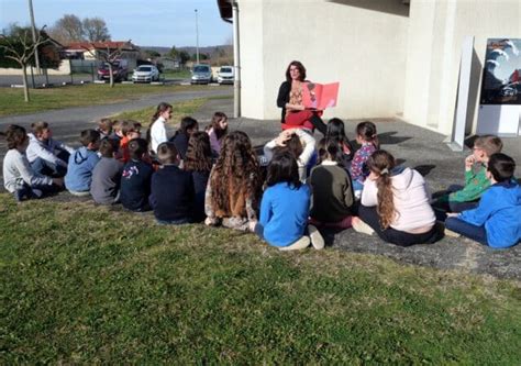 Des Contes Pour Les Petits Coliers Petite R Publique