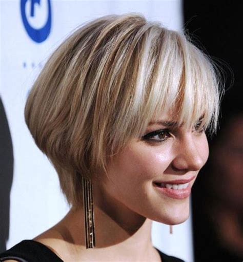 21 Insanely Popular Layered Bob Hairstyles For Women To Try In 2025