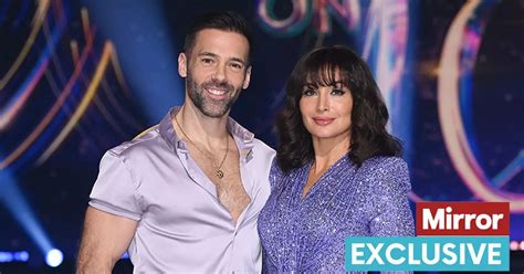 Itv Dancing On Ices Roxy Shahidi Under Pressure After Emmerdale Stars