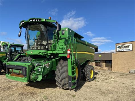 John Deere S Combine For Sale In Sikeston Missouri