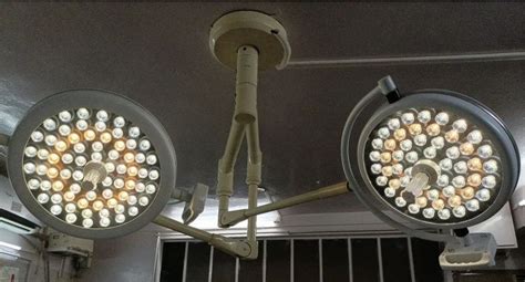 14inch LED OT Ceiling Mounted Light For Operation Theater At Rs 42000