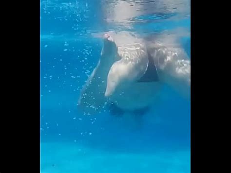 Culona Robuda Nalgona Bajo El Agua Xvideos
