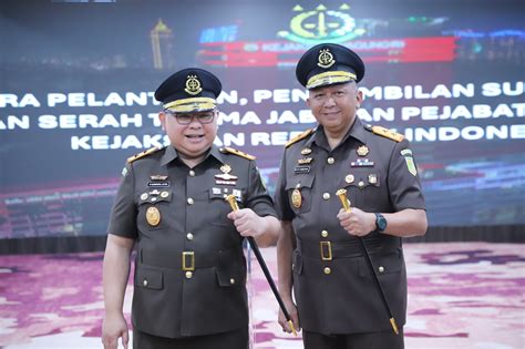 Jaksa Agung ST Burhanuddin Resmi Melantik Kajati DKI Jakarta Dan Kajati