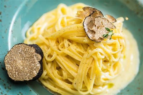 Come Si Preparano Le Fettuccine Al Tartufo La Ricetta Facile Gustoblog