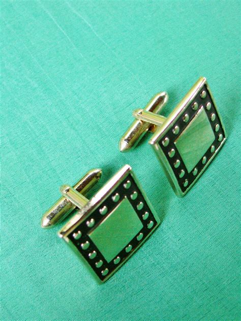 Vintage Swank Gold Tone Cuff Links Tribal Cufflinks Signed Retro Mens