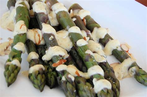 Purple Asparagus With Herbed Ailoi Tasty Dishes Asparagus Food