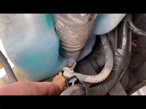 Comment Remplacer La Pompe De Lave Glace Sur Volkswagen Jetta Golf