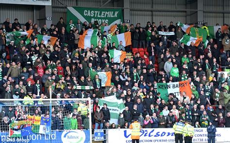 Celtic Fans And The Irish Flag The Terrace Jambos Kickback