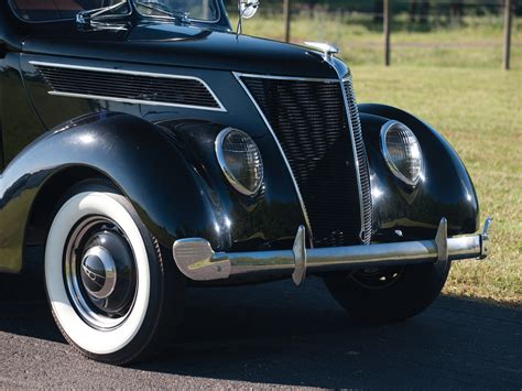 Ford Deluxe Rumble Seat Cabriolet The Charlie Thomas Collection