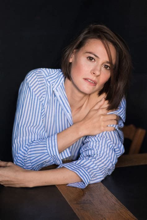Book Actrice Julie Badoc