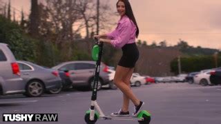 Tushyraw Avi Love Wears An Ass Plug All Day To Get Ga At Night Xxx