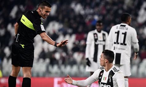 Juve Chievo La Moviola Manca Un Rigore Tutti Gli Episodi