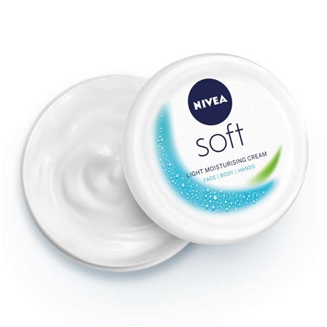 Nivea Soft Light Moisturising Cream - Divaaglam