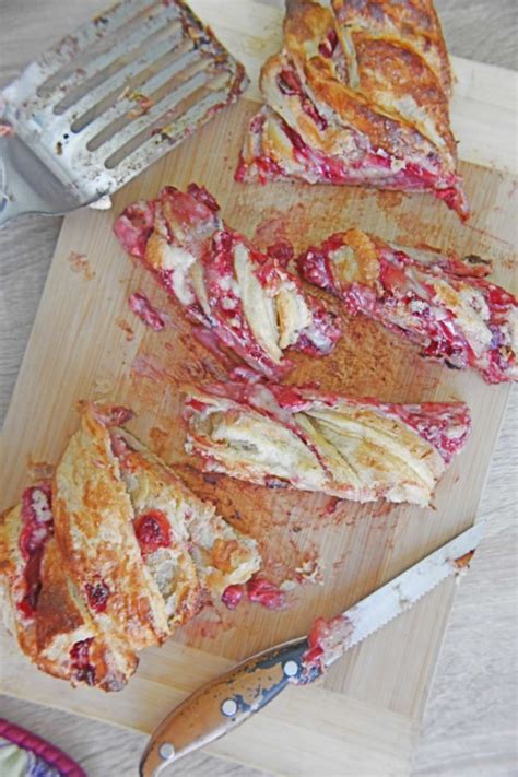 Strawberry Puff Pastry Braided Bread With Cream Cheese