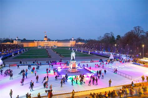 Sensation Winter Attraktion Kommt Vor Das Karlsruher Schloss