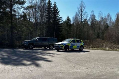 Nwt Person Hittad Död I Skog Polisen Utreder Mord