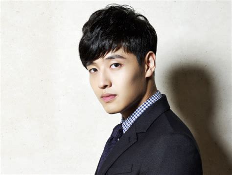 Kang Ha Neul In Talks To Play Idol Star In New Mbc Drama