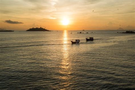 Sunrise at Nha Trang Beach Nha Trang, Viet Nam Stock Photo - Image of beatiful, trang: 168765424