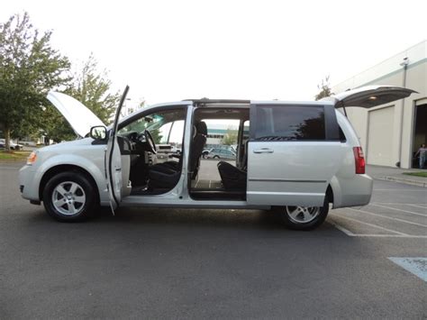 2010 Dodge Grand Caravan Sxt Power Sliding Doors Stow And Go New Tires