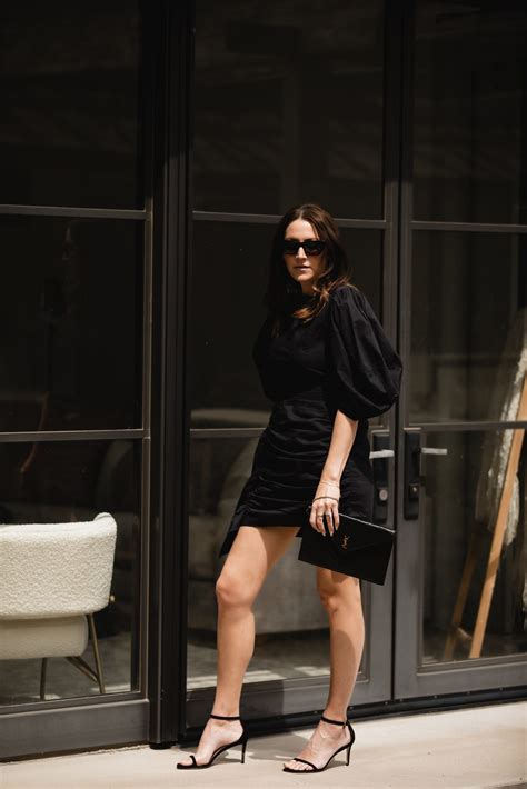 17 Black and White Party Outfits - the gray details
