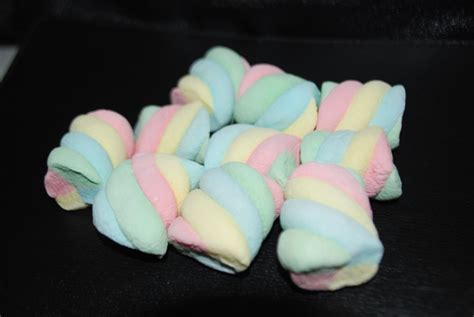 Fruit Marshmallow Twist Strawberry Buy In