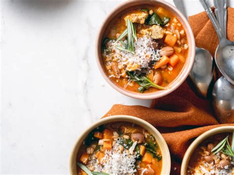 Maaltijdsoep Met Kip Farro Borlottibonen En Parmezaan Libelle Lekker