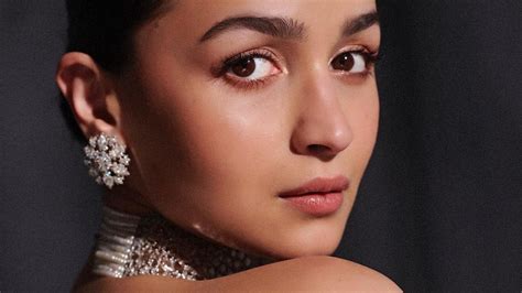 Alia Bhatt Will Make Her Met Gala Debut In Prabal Gurung Couture