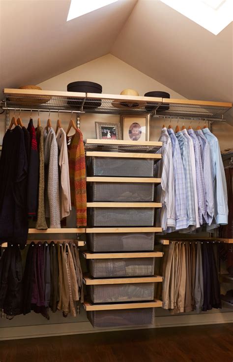 5 Small Walk-In Closet Organization Tips And 40 Ideas - DigsDigs