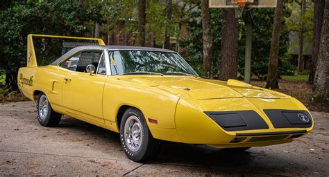 Fully Restored ’69 Plymouth Superbird Wants To Become Your Next Weekend ...