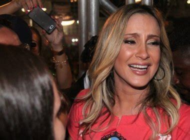 MM Claudia Leitte é condenada a pagar R 500 mil a ex assessor