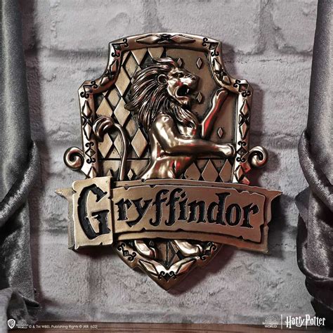 Harry Potter Gryffindor Wall Plaque | Nemesis Now Wholesale Giftware