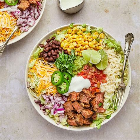 Steak Burrito Bowl Chipotle Copycat Recipe Healthy Bowls Recipes Burrito Bowl Healthy Bowls