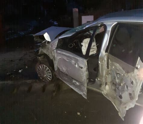 Ziua De Cluj Accident N R Scruci Un T N R A Intrat Cu Ma Ina Ntr O