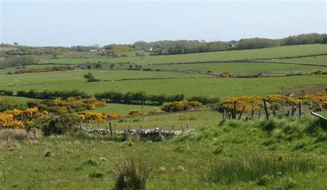 View North Eastwards Across The Oil Eric Jones Cc By Sa 2 0