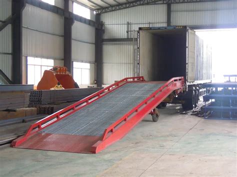 Manual Electric Mobile Yard Ramp Dock Ramp For Loading And Unloading