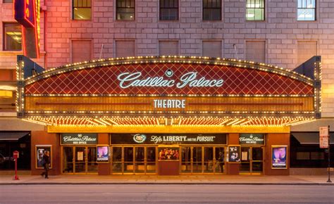 Calling Theatre Nerds You Need To Visit The Cadillac Palace Theatre In