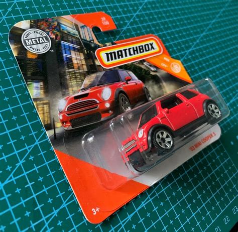 Matchbox 2003 Mini Cooper S Red With Black Roof Mbx City Short Card