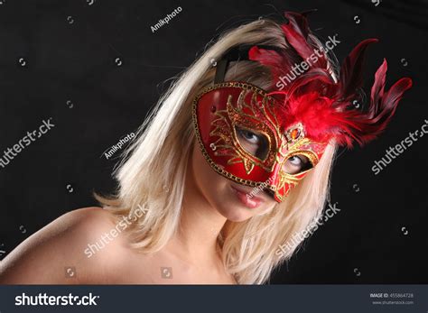 Nude Blonde Venetian Mask On Black Foto Stok Shutterstock