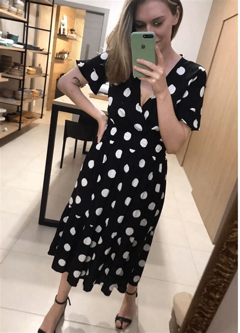 Vestido Midi Poá Com Fenda Lateral Vestido Feminino Nunca Usado