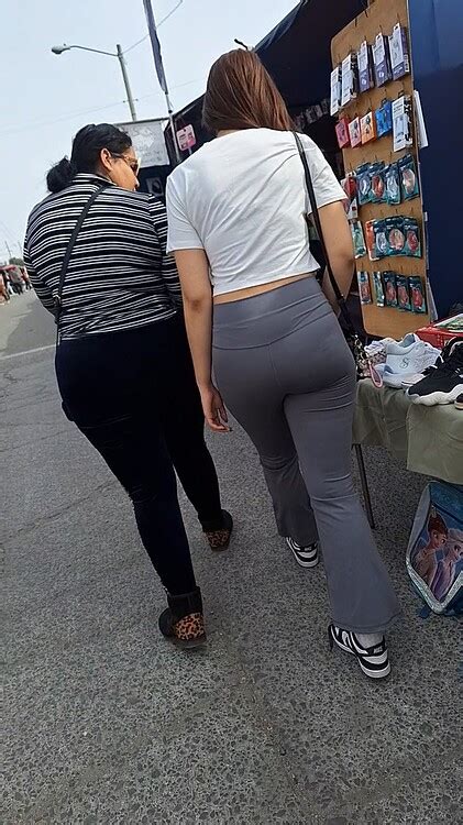 Latina In Grey Spandex With Vtl Nice Body Oc Spandex Leggings