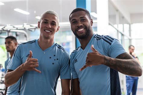 Cruzeiro Relaciona Dez Refor Os Para Estreia No Campeonato Mineiro