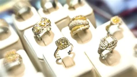 How has Engagement Ring Shopping Changed in the Last 30 Years?