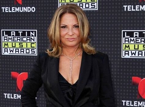 A sus 60 años la Dra Ana María Polo luce sensual bikini FOTOS